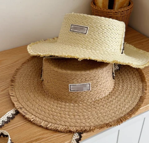 Elegantní dámská plážová čepice na léto